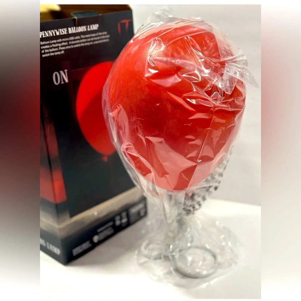 IT- Pennywise Red Balloon Lamp